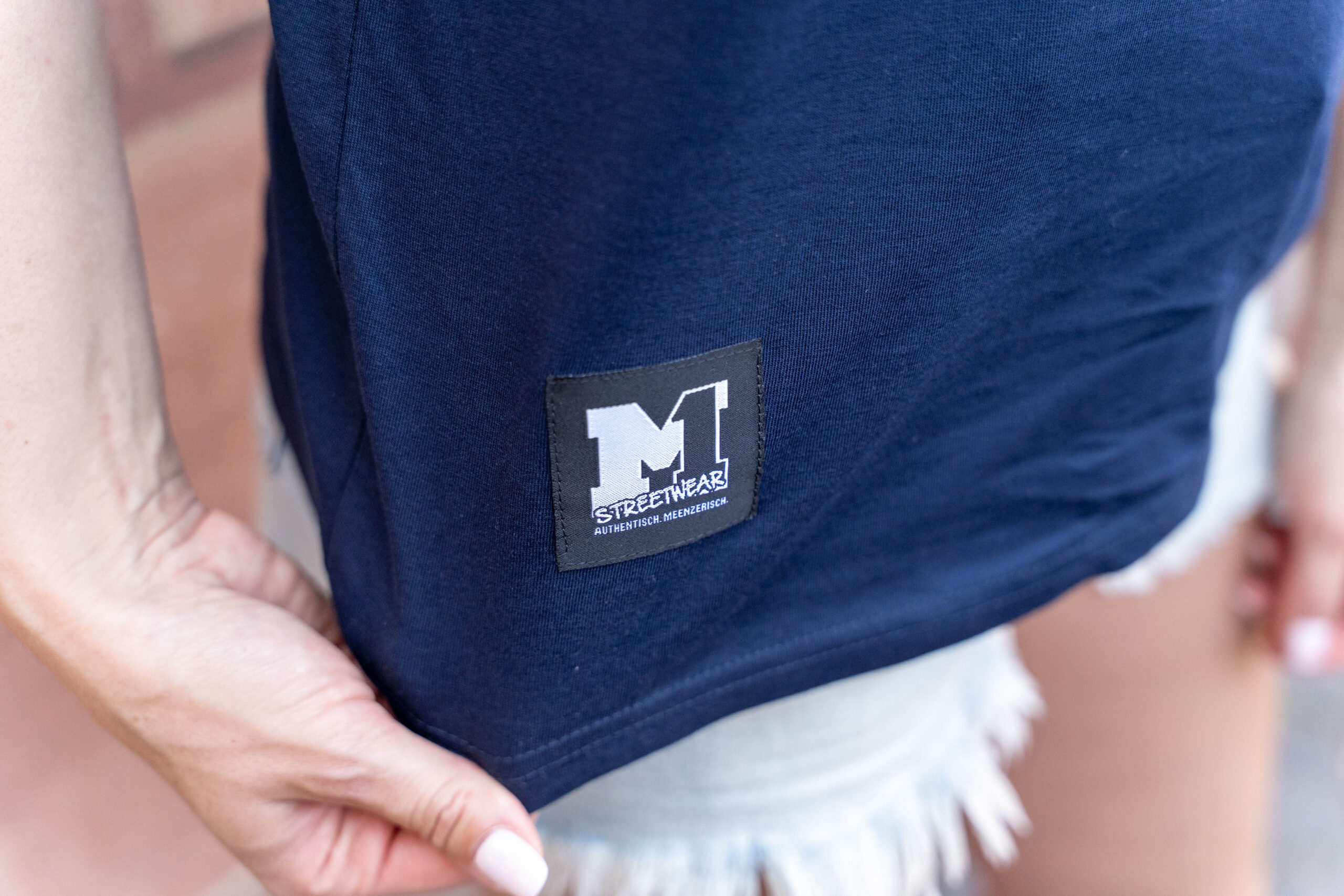 "Weck, Worscht un' Woi" - T-Shirt blau – Bild 3