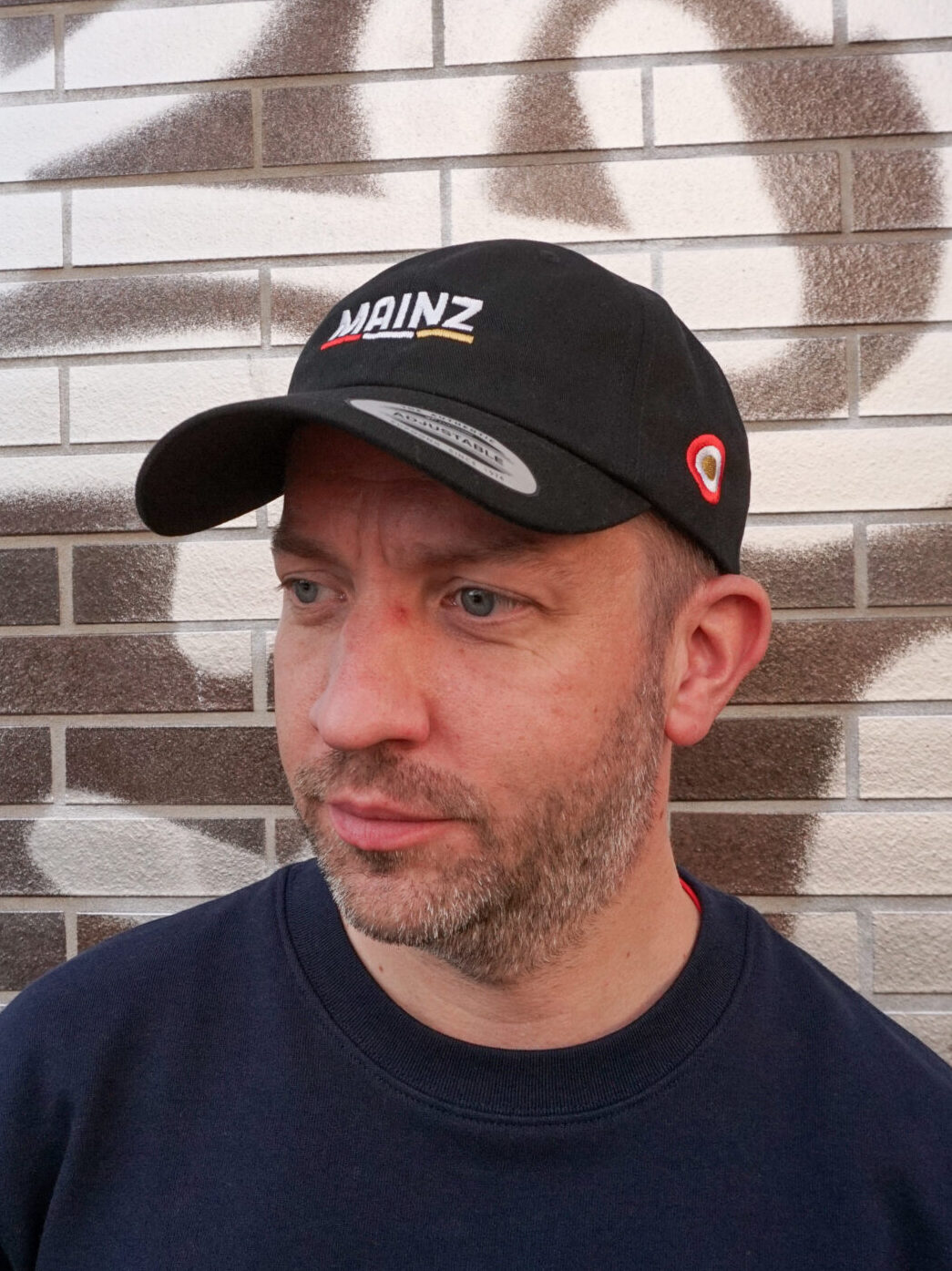 PRE-ORDER: Dad-Cap “Forza Magonza” – schwarz – Bild 4